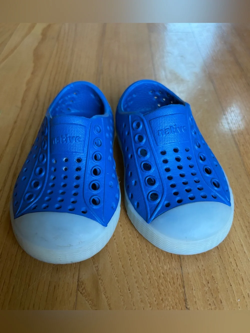 Native Jefferson slip-on sneakers Little Boys Shoes Royal Blue Kids Size C4